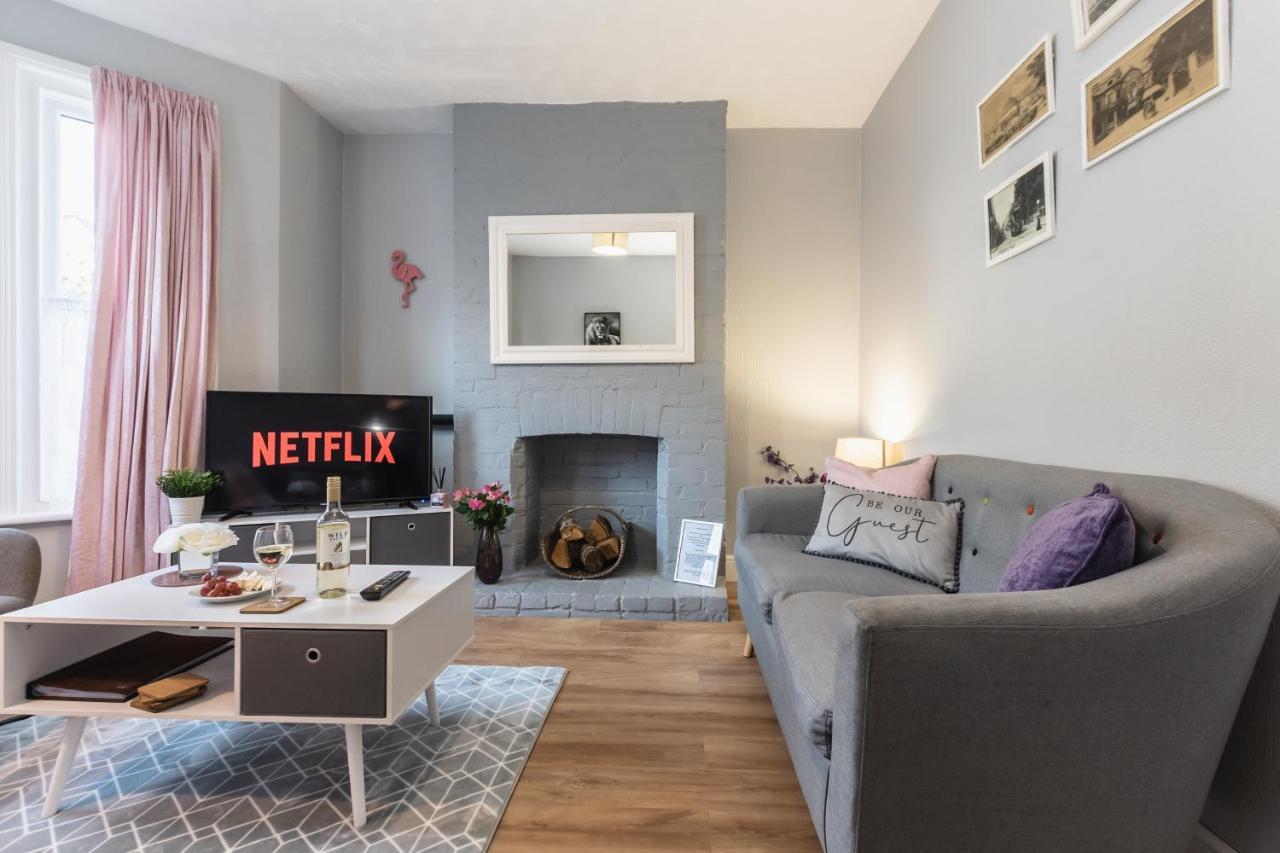 3-Bedroom House L Fast Wi-Fi L Garden L Newly Decorated L Close To Shops And Restaurants Bournemouth Exterior photo