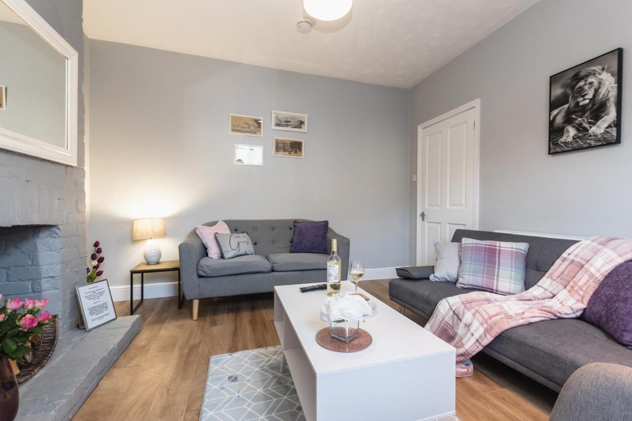 3-Bedroom House L Fast Wi-Fi L Garden L Newly Decorated L Close To Shops And Restaurants Bournemouth Exterior photo