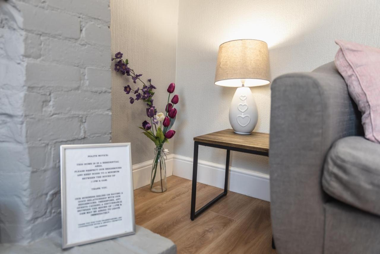 3-Bedroom House L Fast Wi-Fi L Garden L Newly Decorated L Close To Shops And Restaurants Bournemouth Exterior photo