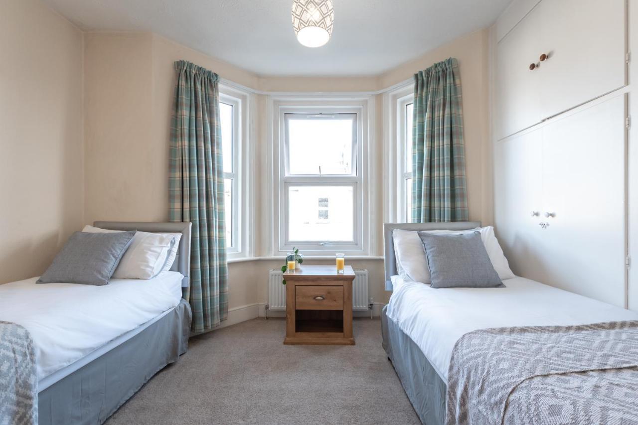 3-Bedroom House L Fast Wi-Fi L Garden L Newly Decorated L Close To Shops And Restaurants Bournemouth Exterior photo