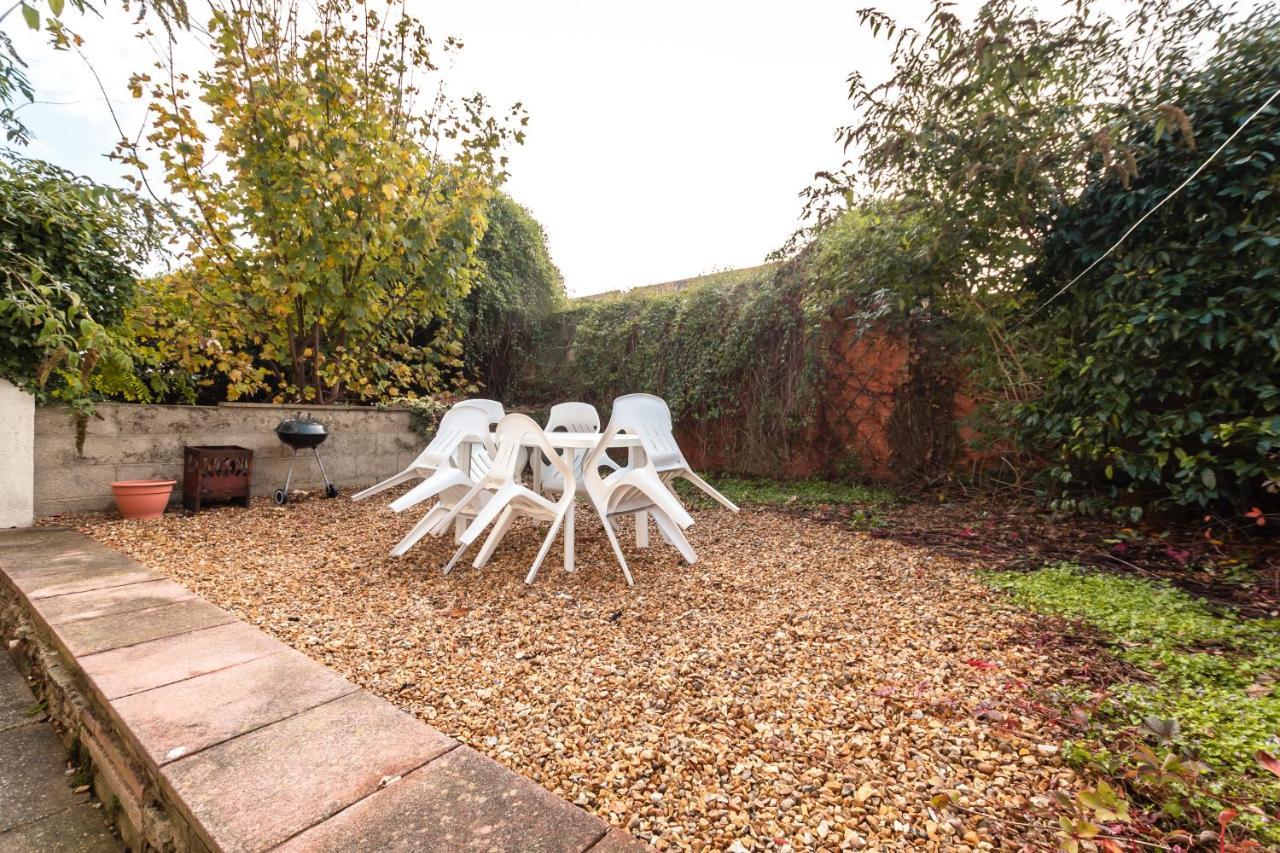 3-Bedroom House L Fast Wi-Fi L Garden L Newly Decorated L Close To Shops And Restaurants Bournemouth Exterior photo